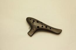 【廃番/終売】(ナイトbyノーブル)オカリナ　メタルブラック塗装仕上げ　ソプラノC管　　【当店検品済】