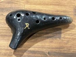 【3】(Claytone 土音オカリーナ工房)「蘭R」黒陶ドルチェ　アルトC管　息圧ミディアム