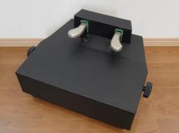 133【中古品】【吉澤】　ピアノ補助ペダル　AX-100　ブラック