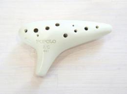 T702【新品/訳あり】(POPOLO)オカリナ　スタンダード“モダン”　アルトC管　アイボリー