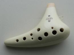 m024【中古品】(ナイト)オカリナ　アンサンブルモデル　アルトC管