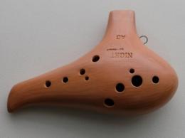 m028【中古品】(ナイトbyノーブル)オカリナ　ノーマルタイプ・ナチュラル　アルトG管