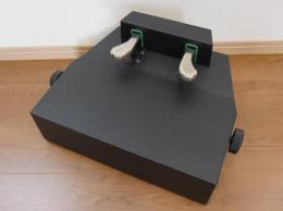 150【中古品】【吉澤】 ピアノ補助ペダル AX-100　ブラック