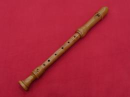 番号223【中古品】(アウラ) アルトリコーダー　CONSERVATORIUM　A9　ペアウッド材