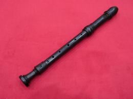 番号229【中古品】(AURA)アルトリコーダー CONSERVATORIUM A9G グラナディラ材