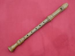 番号338【中古品】(KUNG)アルトリコーダー4409 オリーブ材