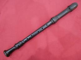 番号345【中古品】(AURA)テナーリコーダー CONSERVATORIUM　T10G　グラナディラ材