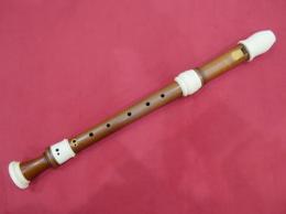 番号337【中古品】(タケヤマ)アルトリコーダー A=415Hz ブラジル黄楊 装飾あり TA415BB-I