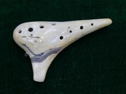 U21【新品】(BOM'S)オカリナ　裏穴丸バージョン　アルトC管 「ヤマネコ」