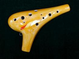 U40【新品】(颯)オカリナ　三角型から楕円型にした特別モデル　アルトC管(クリアタイプ)　オレンジ