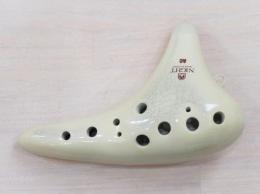 T526【中古品】(ナイト)オカリナ　アンサンブル　アルトC管　アイボリー